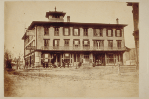 Hoxie House - The Whaler's Inn Whaler's Inn Hoxie House in the Past